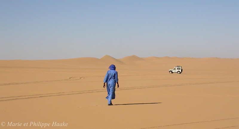 Touareg Niger 2557_wm.jpg - Touareg dans le désert du Ténéré (Niger, 2006)